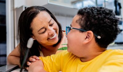 Cómo ayudar a los niños a prosperar en la escuela: Estrategias de crianza y rutinas eficaces